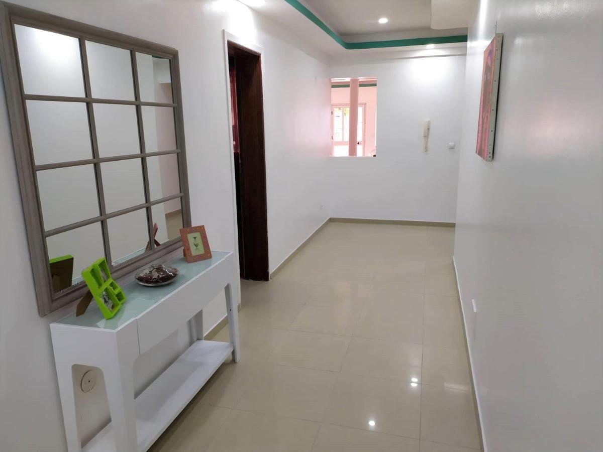 Casa Cabral : Big Apartment Next To The Beach Tarrafal  Extérieur photo