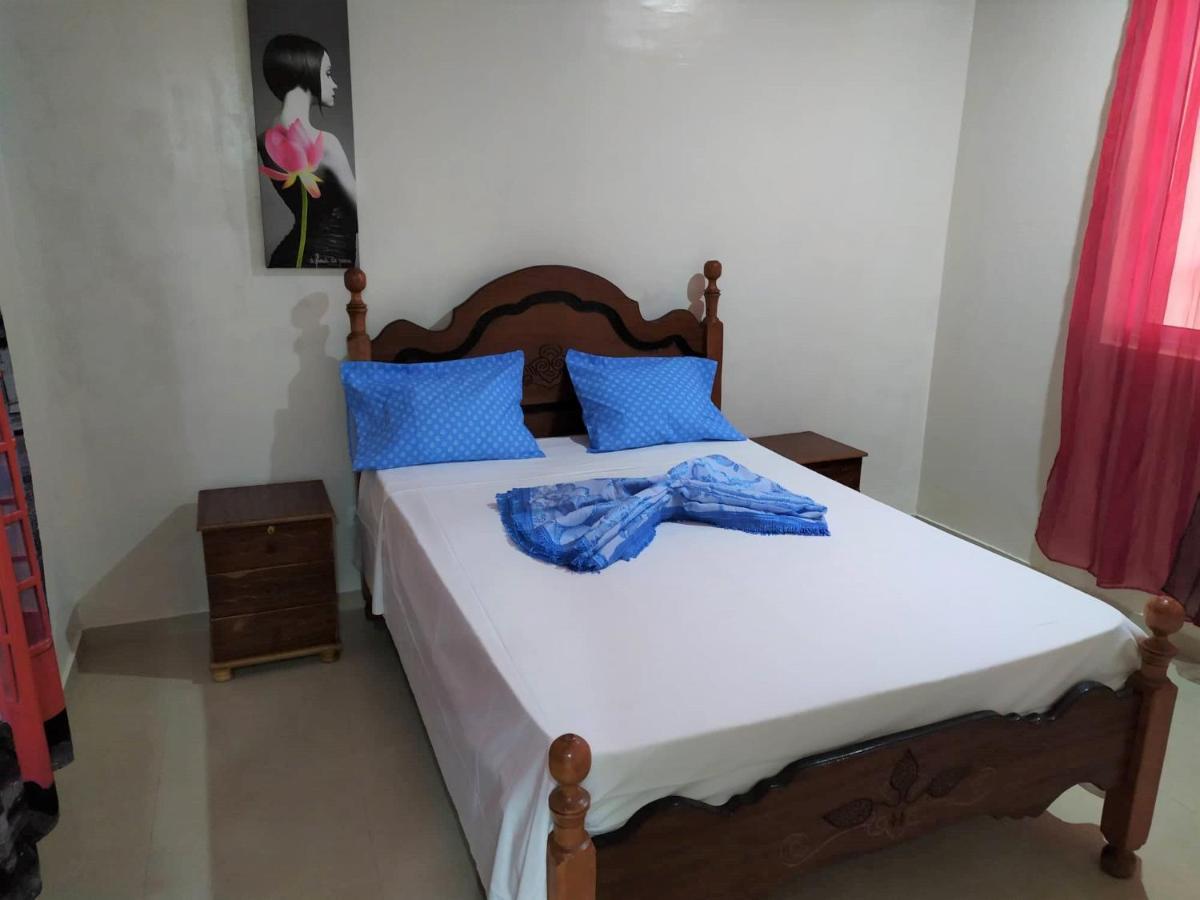 Casa Cabral : Big Apartment Next To The Beach Tarrafal  Extérieur photo
